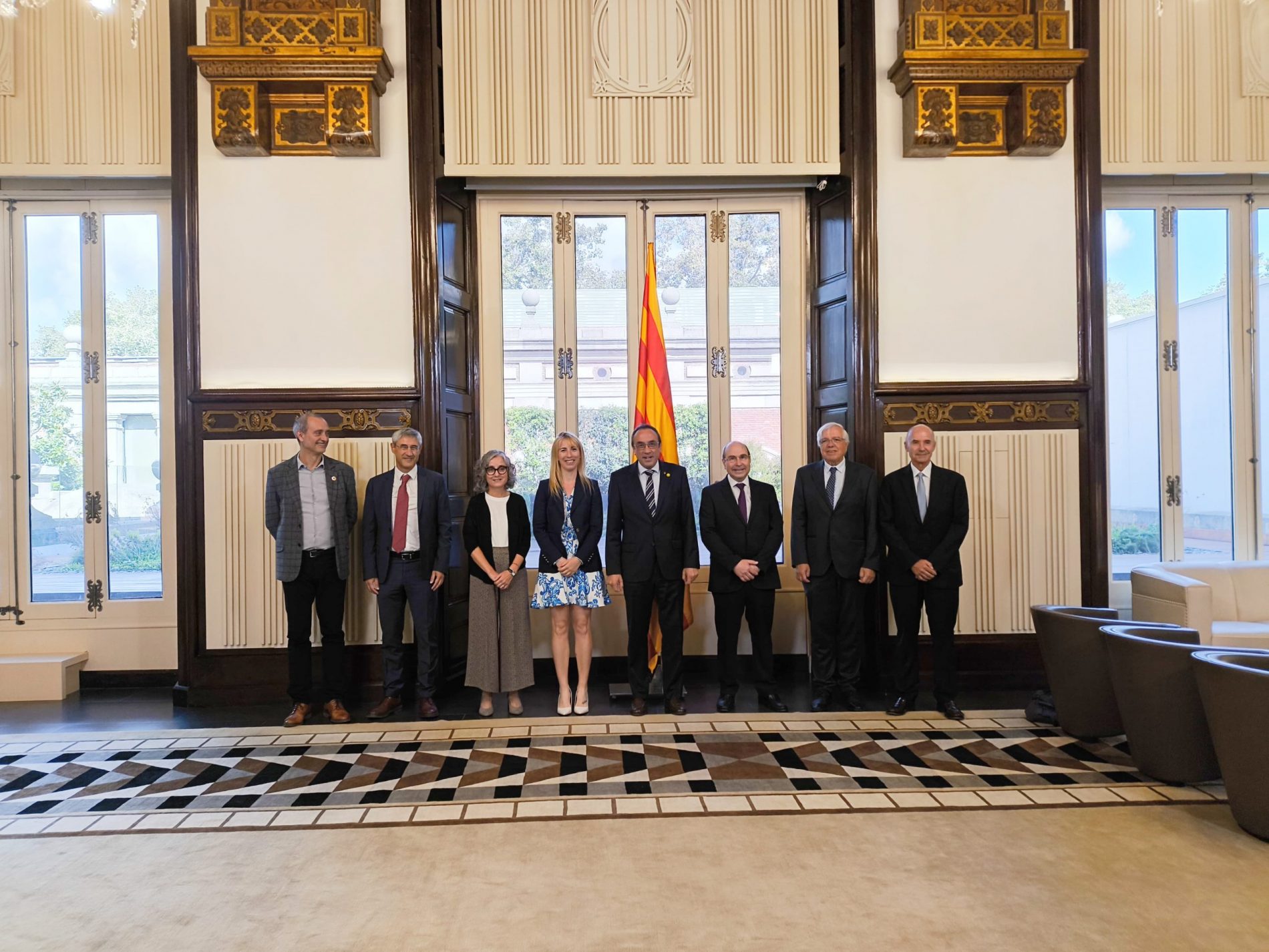 El presidente del Parlament recibe en audiencia a la junta de Respon.cat con motivo de los 10 años