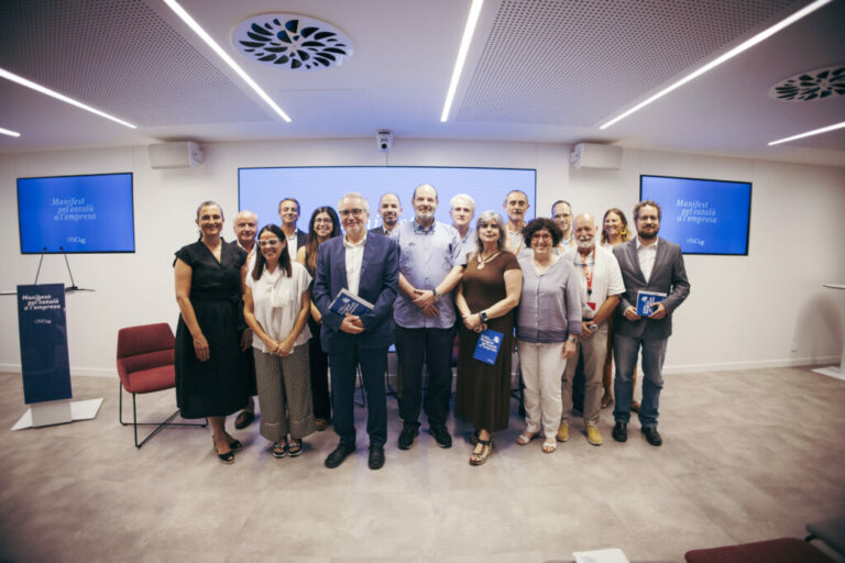 Foto grupal Manifest català a l'empresa